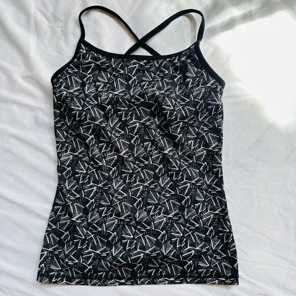 Low Eight Tank Top Built in Bra Active Wear Black & White Tank Size S - Picture 1 of 7